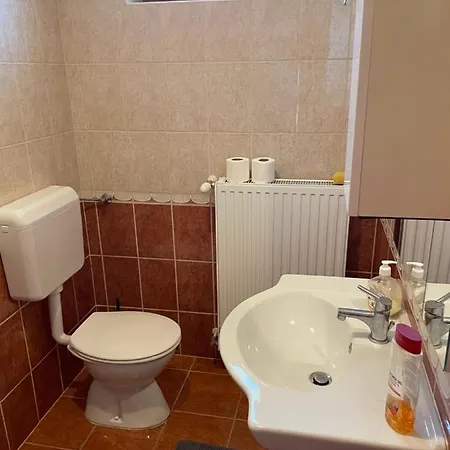 Diofa Apartmanhaz Kapuvár Exterior photo