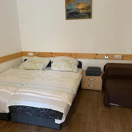 Diofa Apartmanhaz Kapuvár Exterior photo
