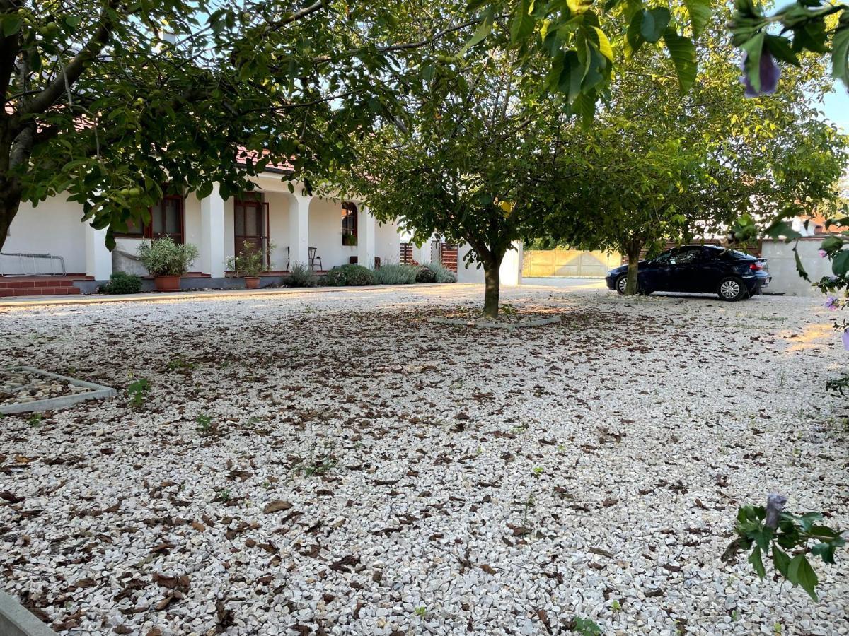 Diofa Apartmanhaz Kapuvar