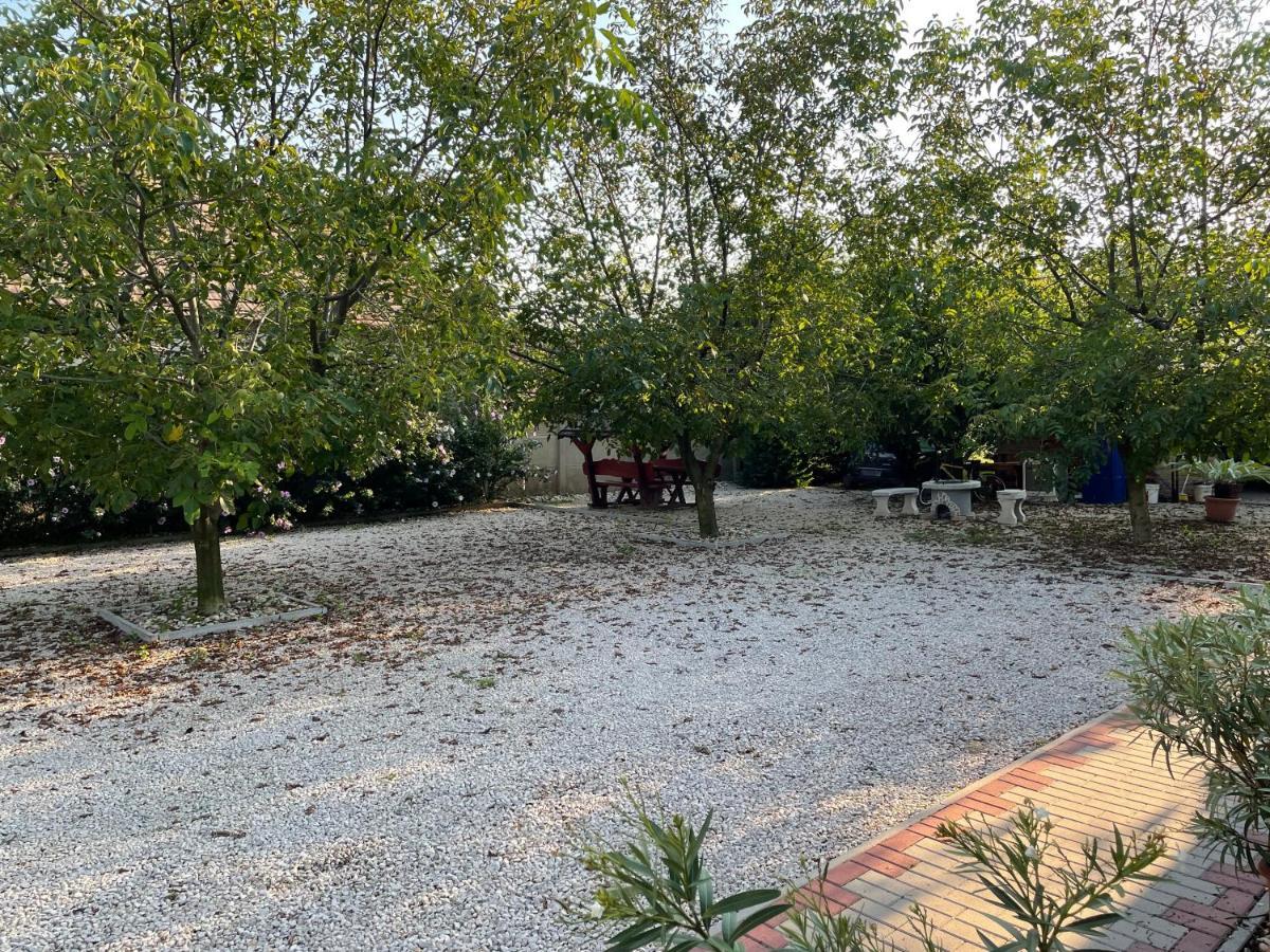 Diofa Apartmanhaz Apartmán Kapuvar